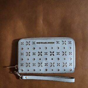 Michael Kors Jet Set Travel Large Flat Card Holder Wristlet Wallet Perforated